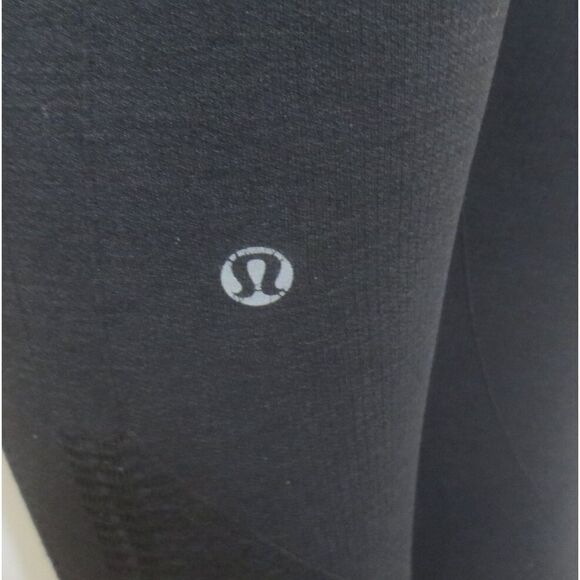 Lululemon In The Flow Crop II in Heathered Deep Coal - Picture 10 of 11